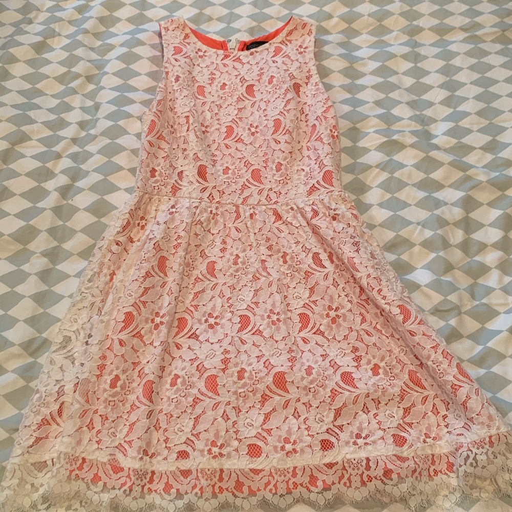 Sleeveless lace sundress by Topshop
